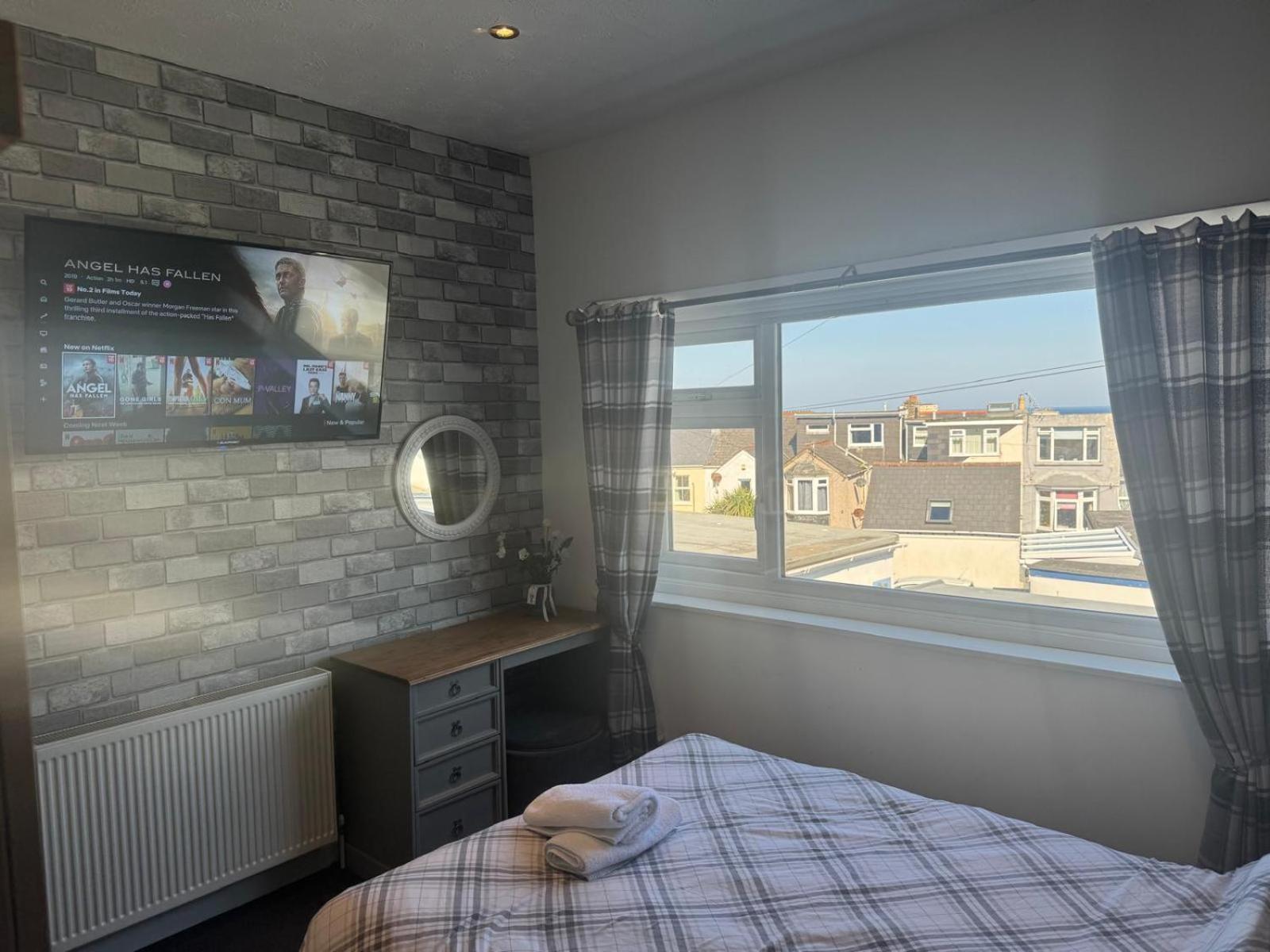 Shore Lodge New Quay Exteriör bild