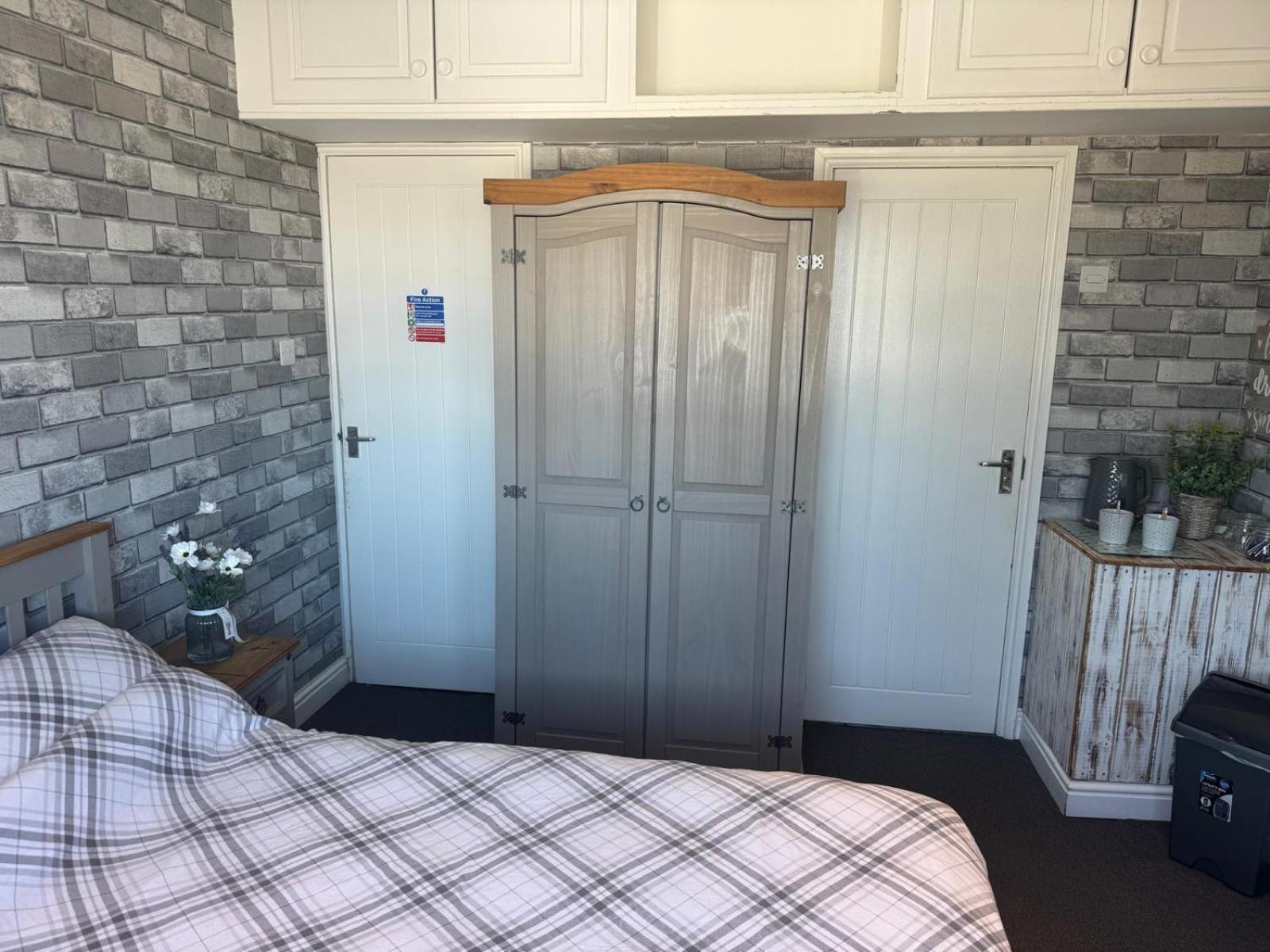 Shore Lodge New Quay Exteriör bild